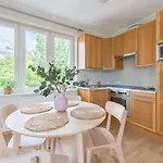 Ogrodowa By Renters Daire