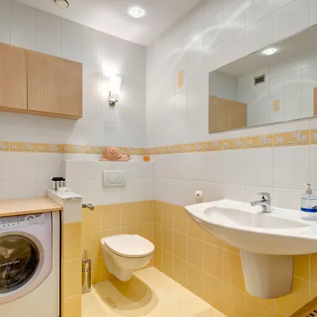 Appartamento Ogrodowa By Renters *